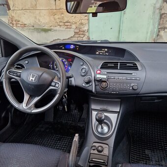 Honda Civic VIII 1.8 i-VTEC Ufo - 13