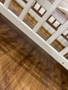 Dětská postýlka s matrací a prostěradly - 13