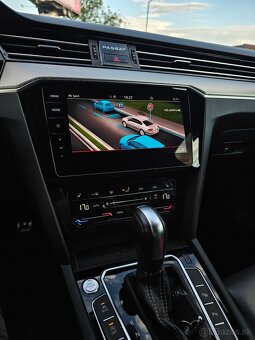 Volkswagen Passat R-line 2.0 Tsi 206kw 4x4 Webasto Virtual - 13