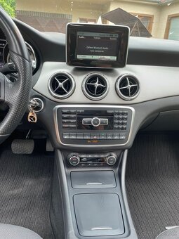 Mercedes-Benz GLA 220d 4MATIC A/T- Ser. história, SR vozidlo - 13