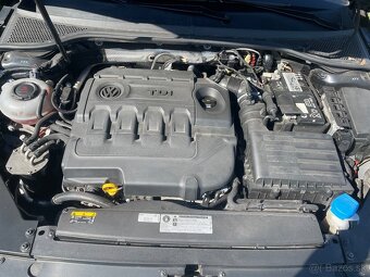 Volkswagen Passat kombi 2l DSG/7 110kw  2018 - 13