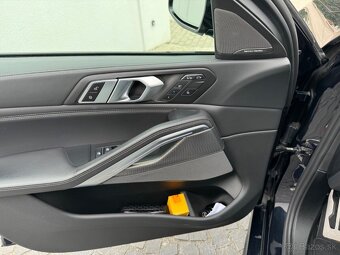 BMW X6 M50i, 2021 rok, 390 kW - 13