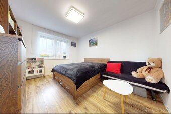 Na predaj krásny samostatne stojací 4-izbový rodinný dom v - 13