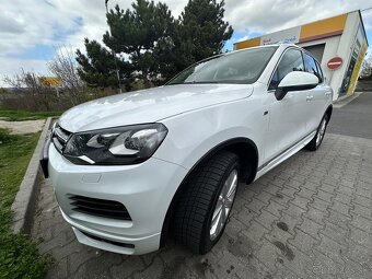 VW Touareg 3.0 TDI V6 180kW 4x4 R-Line Koža Navi - 13