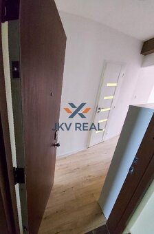 Ponúkam na prenájom krásny 2 izbový byt na Zapotôčkoch. - 13