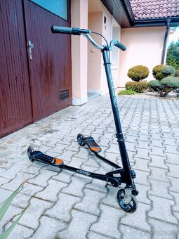 FLIKER worker - 13