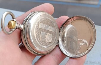 Stříbrné, kapesní hodinky, s krásně zpracovaným ciferníkem. - 13