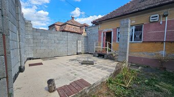 Predám rodinný dom plus objekt na podnikanie v Ɓánovciach n. - 13