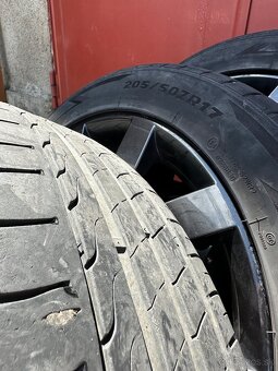 Predám hlinikové disky Skoda Crystal 17" 4x čierne - 13