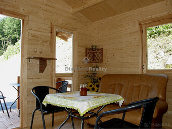 Zrub  s pozemkom v Slovinkách,  lesy, v zime sneh - 13