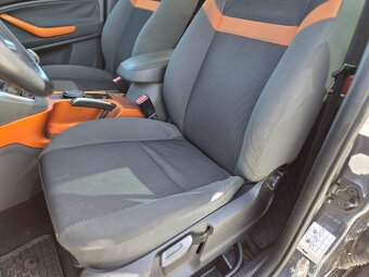 Ford Kuga 2.0 TDCi DPF Spirit X 4WD - 13