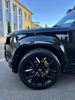 Land Rover Defender Limited - 13