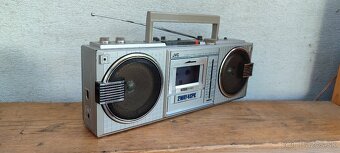 Radiomagnetofon JVC - 13