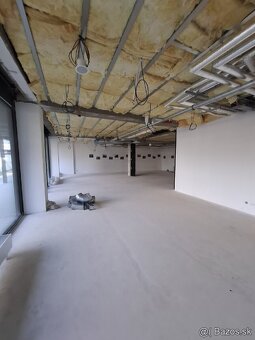 ✔️Obchodné priestory pre Vaše podnikanie -TOP LOKALITA - 13