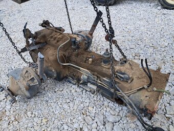 ROZPREDAM TRAKTOR ZETOR 7340TURBO V PREVEDENI JOHN DEERE - 13