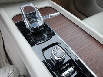 Volvo XC60 T8 Twin Engine Inscription eAWD A/T - 13