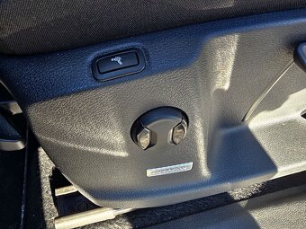 Volkswagen Touran 2.0 TDi Highline DSG - 13