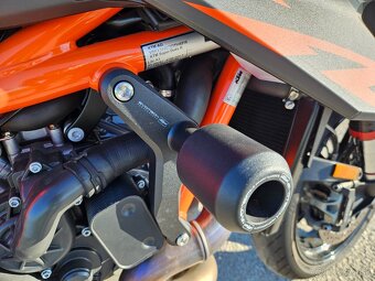 KTM 1290 R SuperDuke - 13