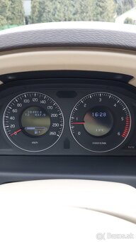 VOLVO XC 70 - 13