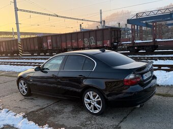 BMW 330i e90 2006 - 13