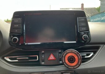 Hyundai i30 1.5-FASTBACK-ZÁRUKA-AUTOMAT - 13