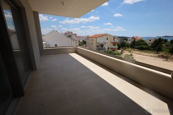 Apartmán Vodice s výhľadom 400m Plava plaža - 13