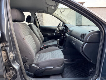 Škoda Octavia 1.6i TOUR 75kw 102PS  TOP STAV - 13