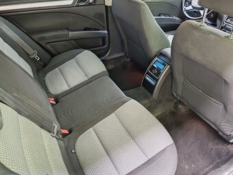 Škoda Superb Combi 2.0 TDI CR - 13