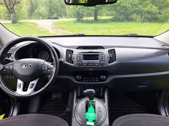 KIA SPORTAGE 2.0 CRDI 4x4 100 kw A/T automat - 13