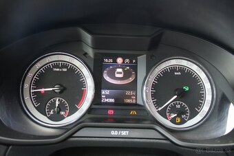 Škoda Octavia Combi 2.0 TDI Scout DSG 4x4 - 13