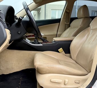 Lexus IS220d NAVI / Keyless / Xenon - 13