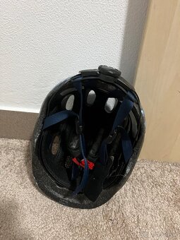 Detský bicykel Mickey Mouse a detská prilba ABUS 2.0 - 13