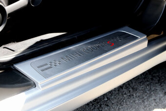 MINI Countryman S 185koní HighTrim Pack Panorama - 13