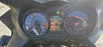 Suzuki V- Strom DL-650; r.v.2010 - 13