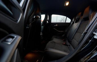 Mercedes-Benz AMG A45 Yellow Night Edition - 13