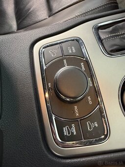 Jeep Grand Cherokee Overland - 13