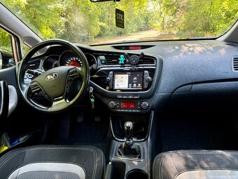 KIA Cee’d 1.4 MPI Gold - 13