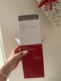 Parfum baccarat Rouge 540 - 13