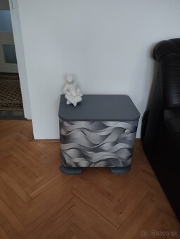 Nočné stolíky +zrkadlo - 13