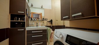 3 izbový krásny, veľký zrekonštruovaný byt - 13