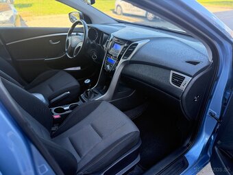 Hyundai i30 Hatchback 1.6 GDi Trikolor 6MT, Benzín 99 kW// - 13