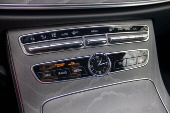 Mercedes-Benz CLS Coupé AMG Line - 13