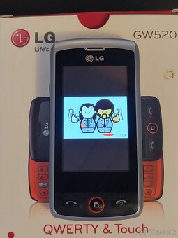 Predám mobil LG GW520 - 13