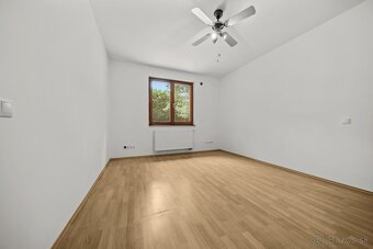 5 IZB.ROD.DOM S UNIKÁTNYM POZEMKOM - JURSKÁ, NOVÉ MESTO,BRAT - 13
