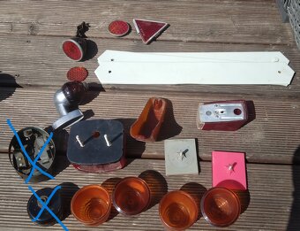 Predám zmes náhradných dielov na veteránske vozidlá ŠKODA - 13