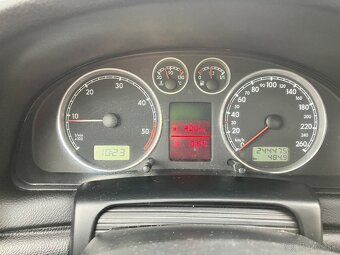 VW Passat Variant 1,9 TDI Comfortline - 13