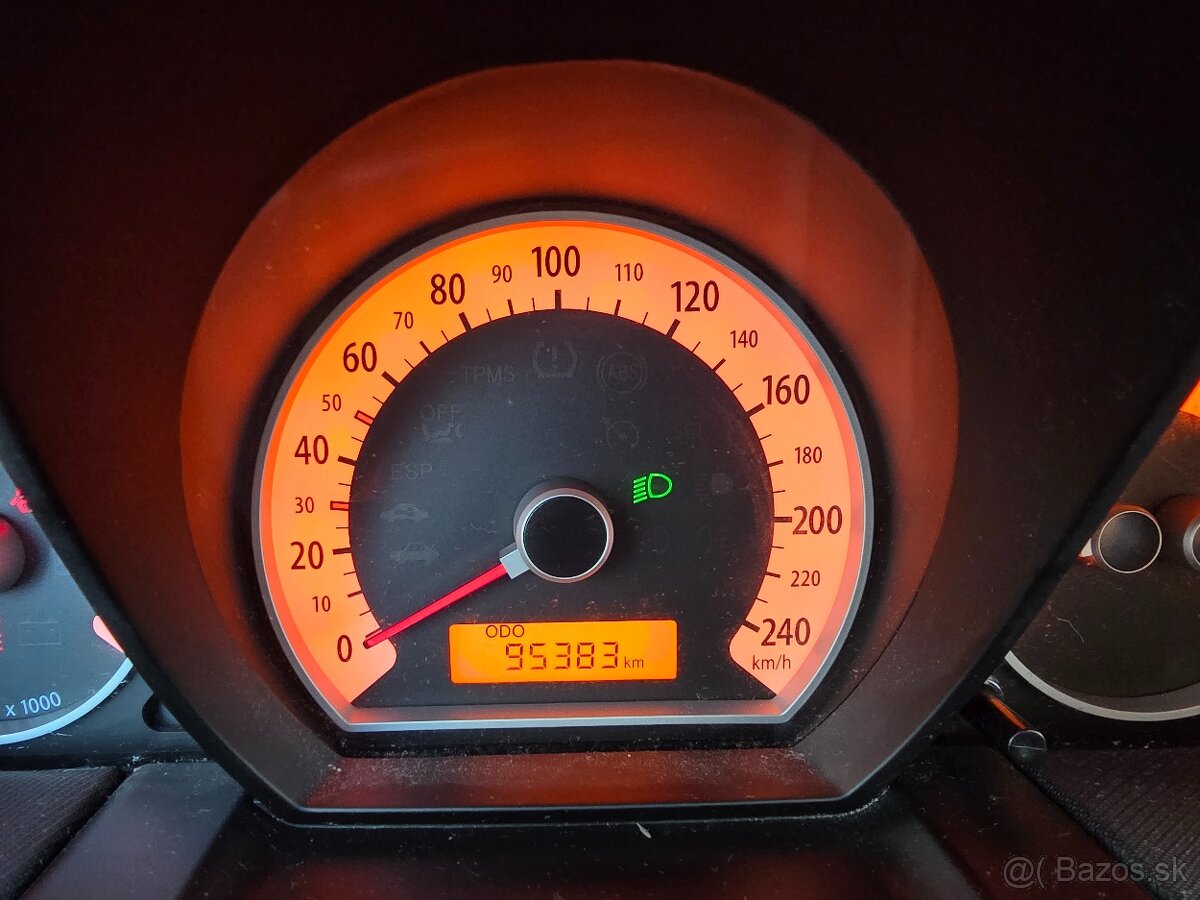 Kia Ceed 1.4benzin,95 400km,1.majiteľ,nová stk - 14