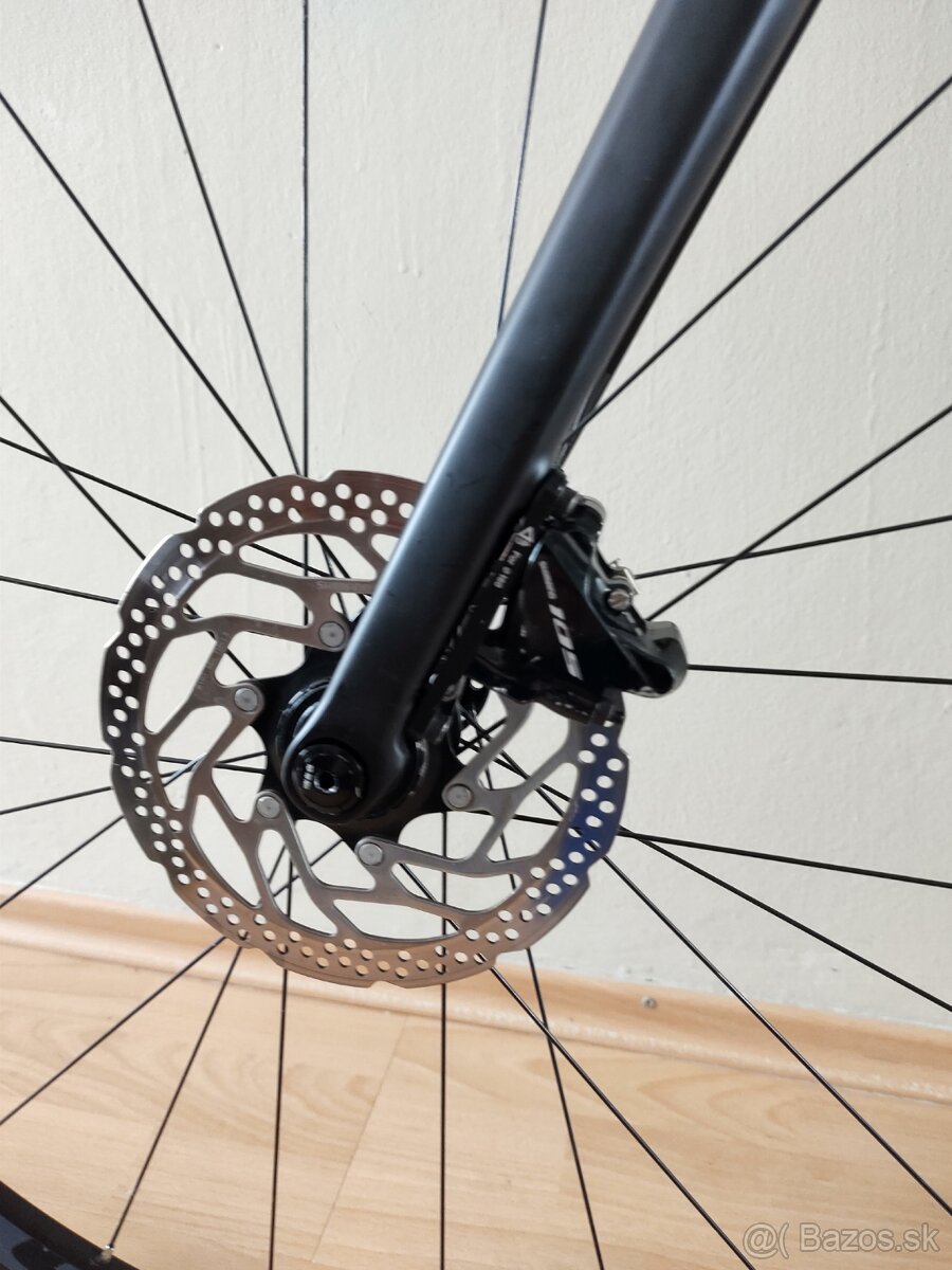 Cestný karbonový bicykel CUBE Attain GTC SL Disc - 14