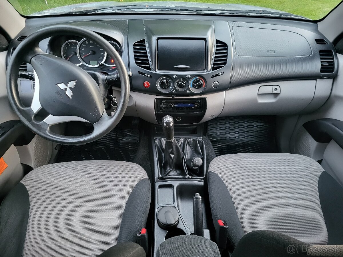 Mitsubishi L200 - 14