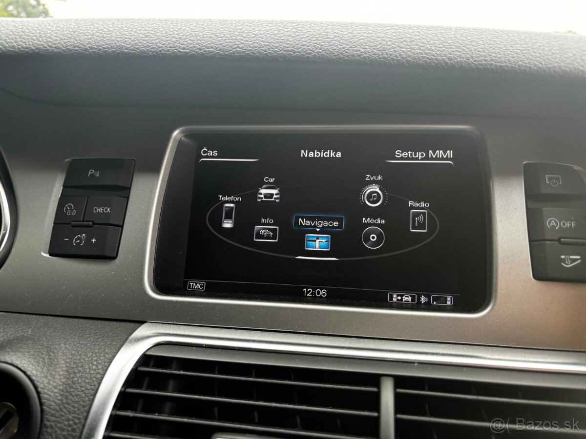 Audi Q7 3.0 TDI S-line Quattro 7 míst - 14